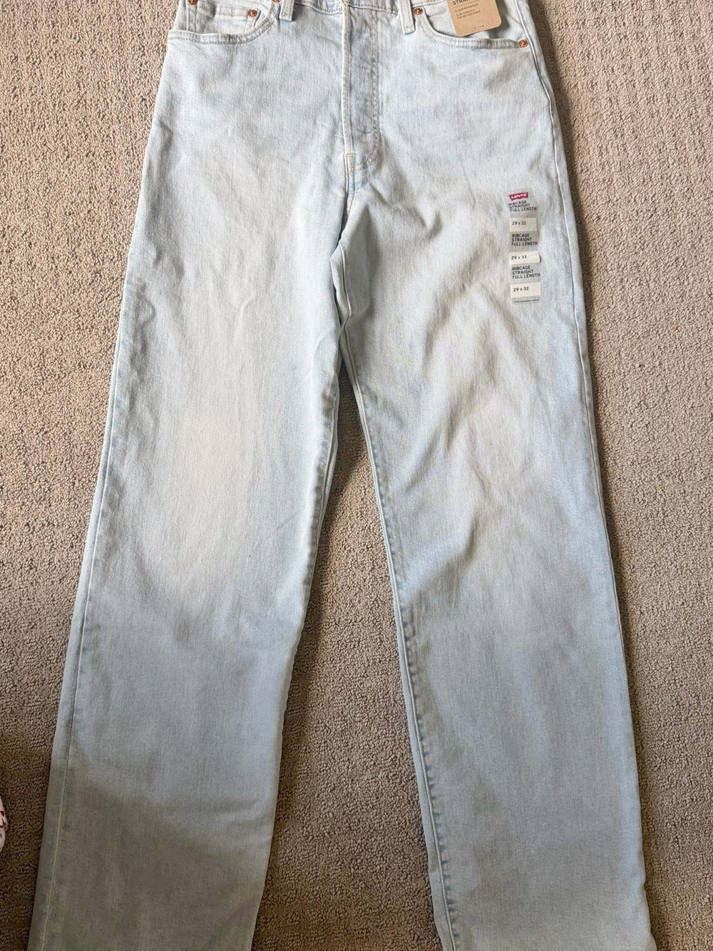 NWT Levi’s Ribcage Straight 29X32